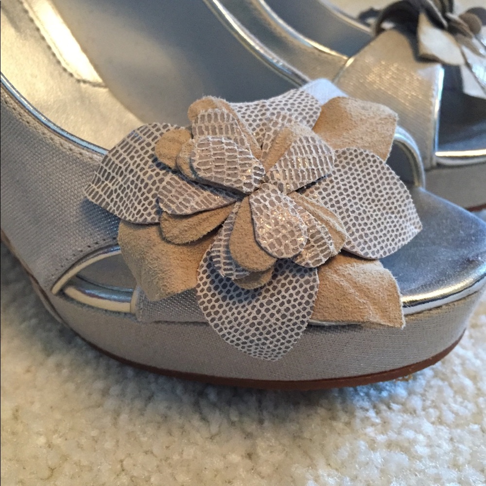 Like new!  White House Black Market shoes